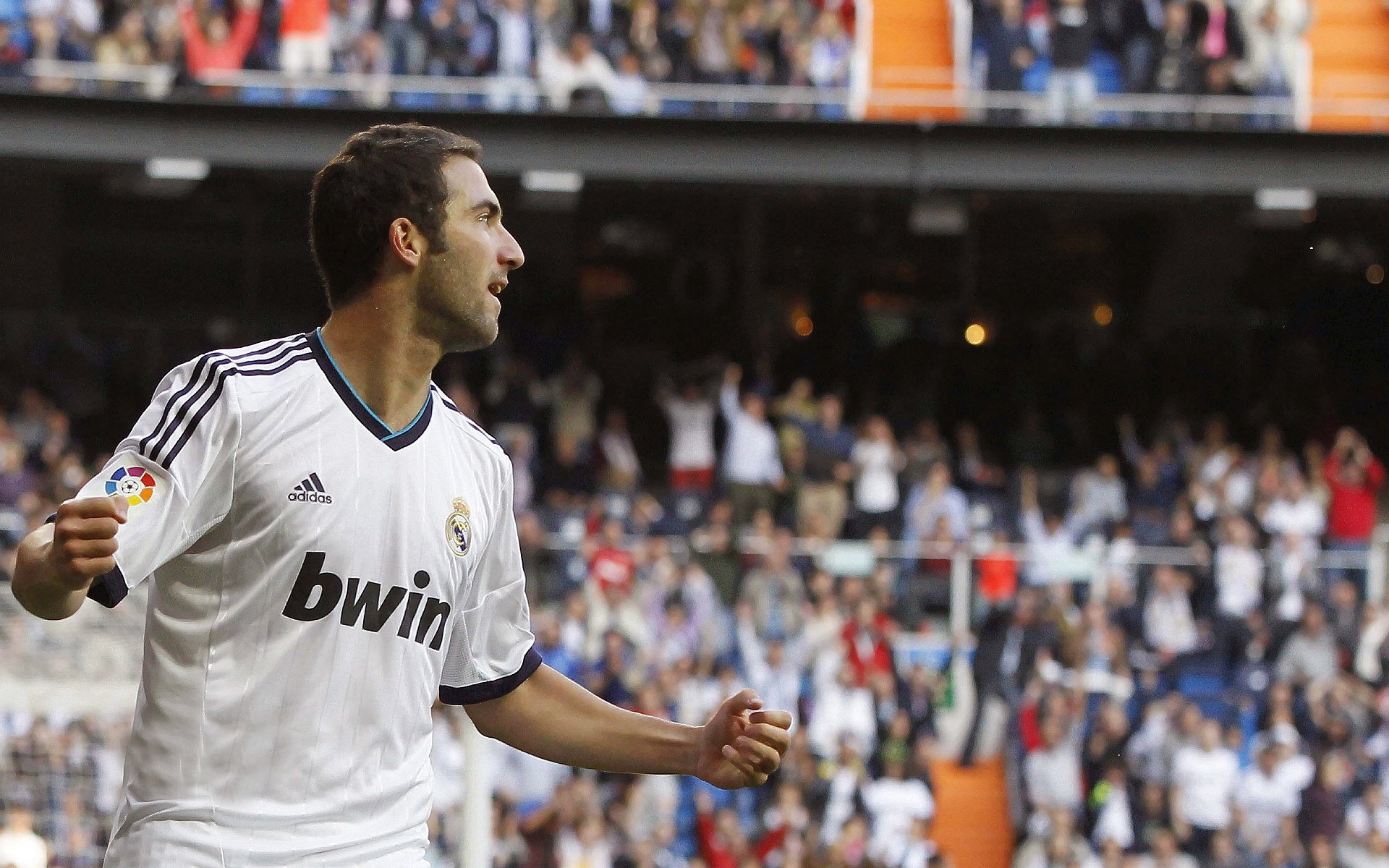 三笘薰的沉默反击，当毕尔巴鄂的钢铁洪流撞上天才的倔强